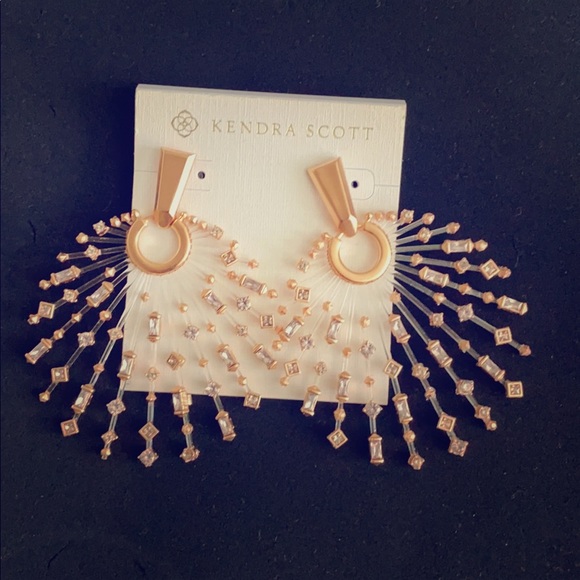 Kendra Scott Fabia earrings - Picture 2 of 3